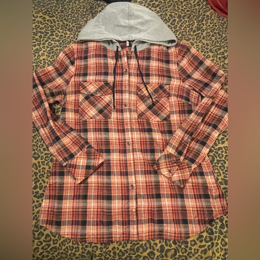 Buckle BKE Plaid “Eased” Hooded Button Up